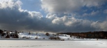 Blick von der Klyazma bis teilweise bewölkt / ***