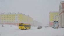 Die April-Schneesturm / ***