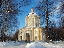 Dreieckige Kirche Vinogradovo / ***