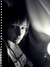 Night / ***