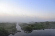 Nebel über dem Fluss. / ***
