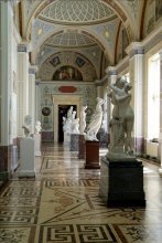 Eine der Galerien Hermitage. / ***