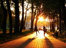 Girls in the park / ***