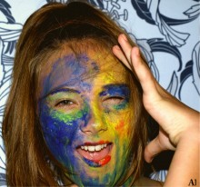 the bright girl / ***