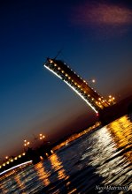 St. Petersburg. Night. Zugbrücke. (St. Petersburg. Night. Bridge.) / ***