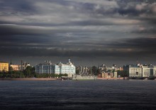 "Wolken über der Stadt erhob sich ..." / ***