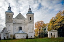 Kirche St. Dreifaltigkeit / ***