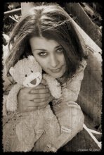 Porträt eines Mädchens und ihre Bären / ***