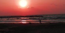 Sonnenuntergang in Tel Aviv / ***
