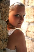 Glamour unter den Ziegeln) / ***