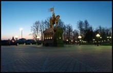 Denkmal für Fürst Wladimir und St. Fedor, die Vladimir BAPTIST / ***