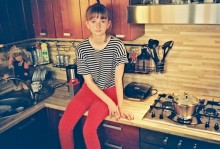 Portrait von Lena in der Küche / ***