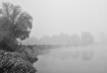 Nebel über dem Fluss / ***