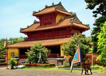 Der Tempelkomplex von Tu Mieu in Hue / ***