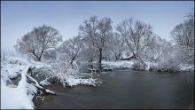 Winter-Fluss / ***