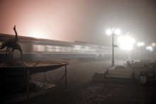 Dezember - Nebel - Morgen - Station / ***