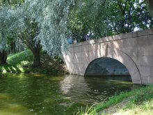 Jenseits des Flusses / ***