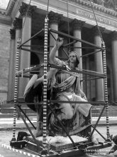 Engel in einem Käfig / ***