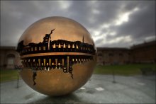 Der Goldene Ball Vatikan .... / ......................................