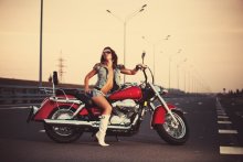 01 Motogerl / http://photosfera.ru 
http://vk.com/fotoart 
http://rassvetaev.ru