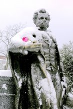 a.puschkin mit rose / winter in jalta/ua