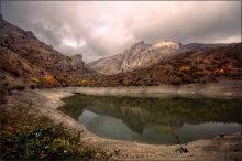 Reflection of Autumn / ***