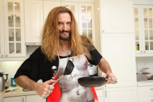 Nikita in seiner Küche. / ***