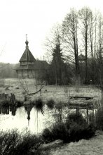Kirche im Wald 2 / ***