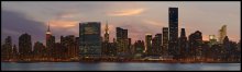 The Manhattan skyline East side / ***