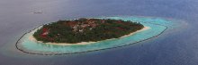 Malediven. Insel im Ozean. / ***
