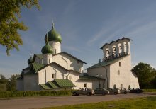 Pskow Kirche / ***