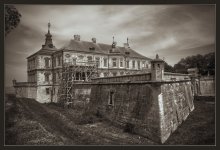 Pidhirtsi Castle 2 / ***