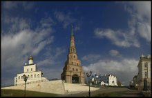 Kazan. Blick auf die Kirche des Einzugs in die Tempel der reinste Jungfrau, Turm Syuyumbike Verkündigung / ***