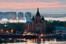 Ein Blick auf die Alexander-Newski-Kathedrale, Nizhny Novgorod / ***