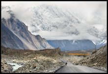 Karakorum Highway. / ***