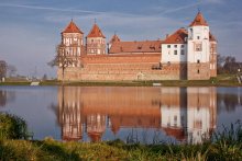 Mir Castle / ***