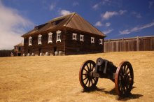 Fort Ross / ***