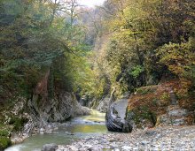 Fluss Khost. / ***