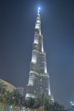 Auf den Mond / Burj Khalifa
