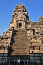 Turm von Angkor. / ***