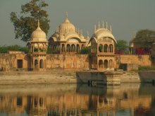 Kusum Sarovar- / ***