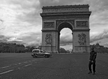 Fraternité, l'égalité et la liberté. Vive la démocratie. / Fraternité, l'égalité et la liberté. Vive la démocratie.