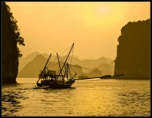 Ha Long Bay 4 / vietnam