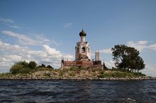 Die Insel auf dem See Kubenskoye / ***