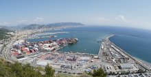 Panorama Hafen Salerno / ***