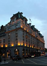 Wandern in Piccadilly. / ***