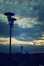 Der Himmel über der Stadt / ***