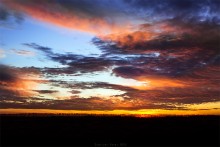 Sonnenuntergang auf der M4 / ***