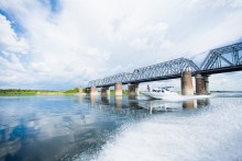 Auf dem Fluss / ***