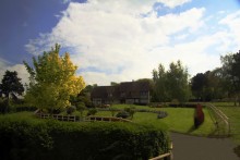 Haus im Dorf / ***